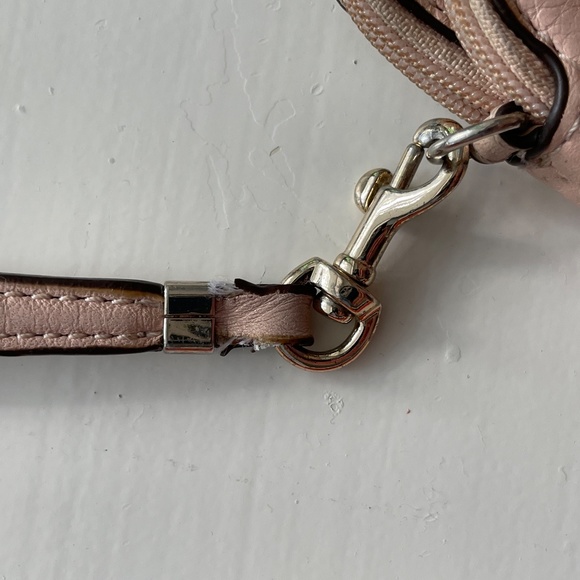 Light Pink Leather Coach Wallet/Wristlet - Picture 3 of 6